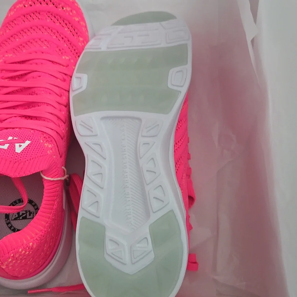 APL Athletic Propulsion Labs Techloom Wave Fusion Sneakers - Picture 6 of 6